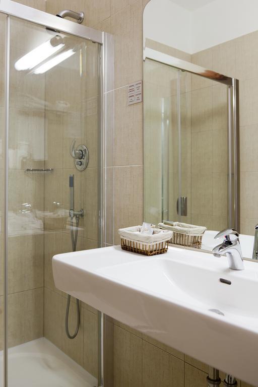 Euro Hotels Gara De Nord Bucareste Quarto foto