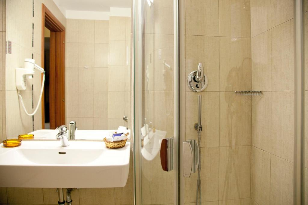 Euro Hotels Gara De Nord Bucareste Quarto foto