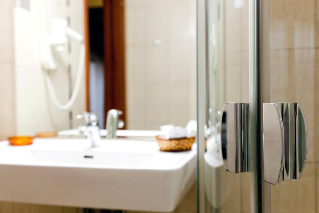 Euro Hotels Gara De Nord Bucareste Quarto foto